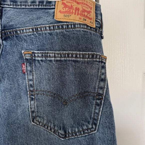 Levi's Men's Blue Jeans - Picture 3 of 6